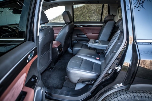 Новая Англия против Старой Италии: сравнительный тест-драйв Chery Tiggo 8 и GAC GS8 Новая Англия против Старой Италии: сравнительный тест-драйв Chery Tiggo 8 и GAC GS8
