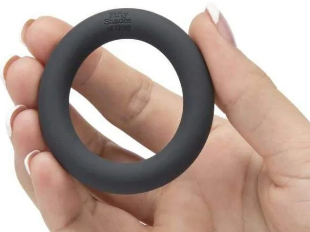 Перетянуть яички. Эрекционное кольцо Multi-Snap Ring. Эрекционное кольцо Dual Exciter Enhancer. Эрекционное кольцо Shade Black Rider 2. Эрекционное кольцо BL-210184.