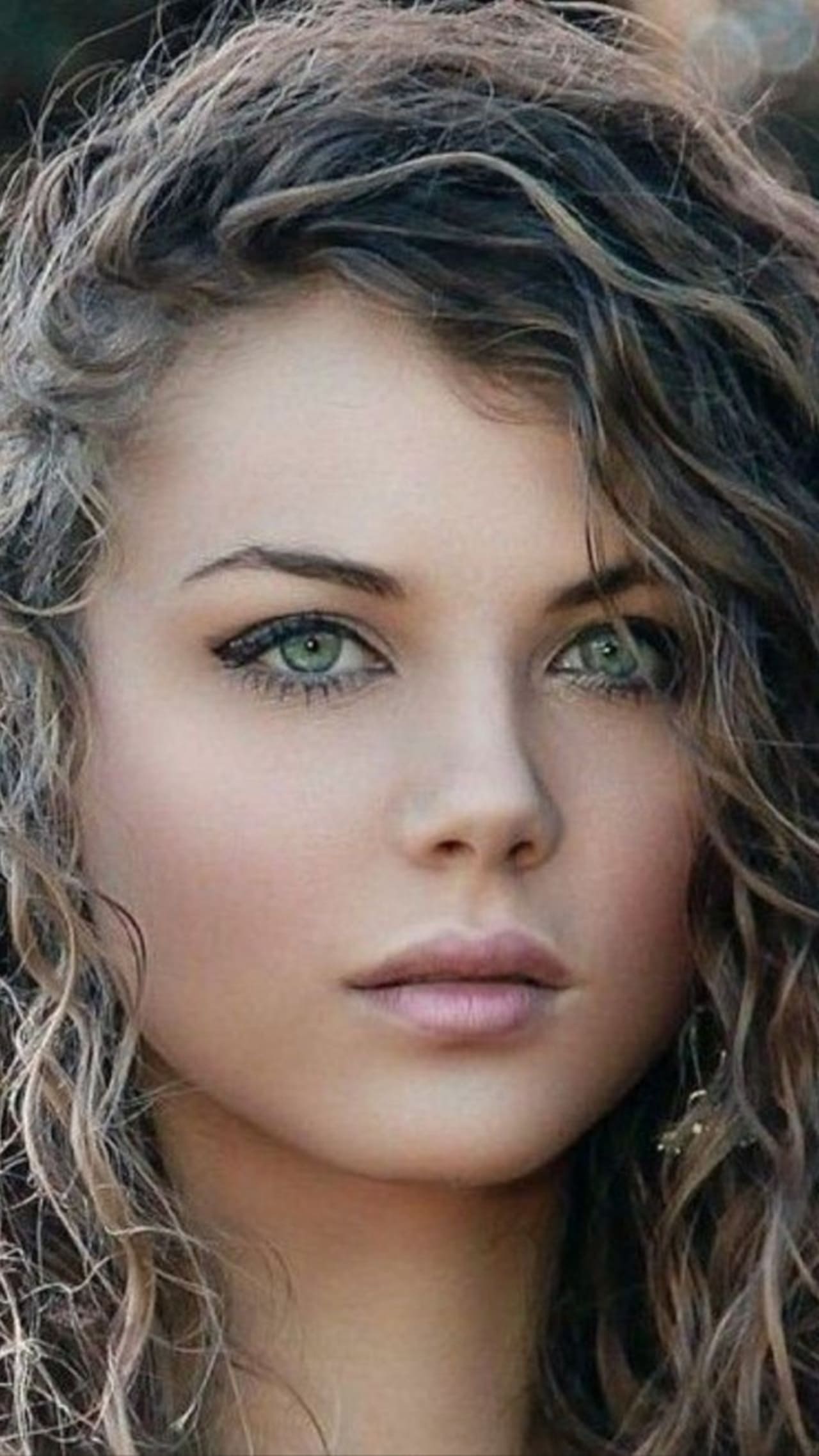 Красивые фотки лица девушки. Красавицы с зелеными глазами. Женское лицо. Красивые женские лица. Голубоглазая шатенка.